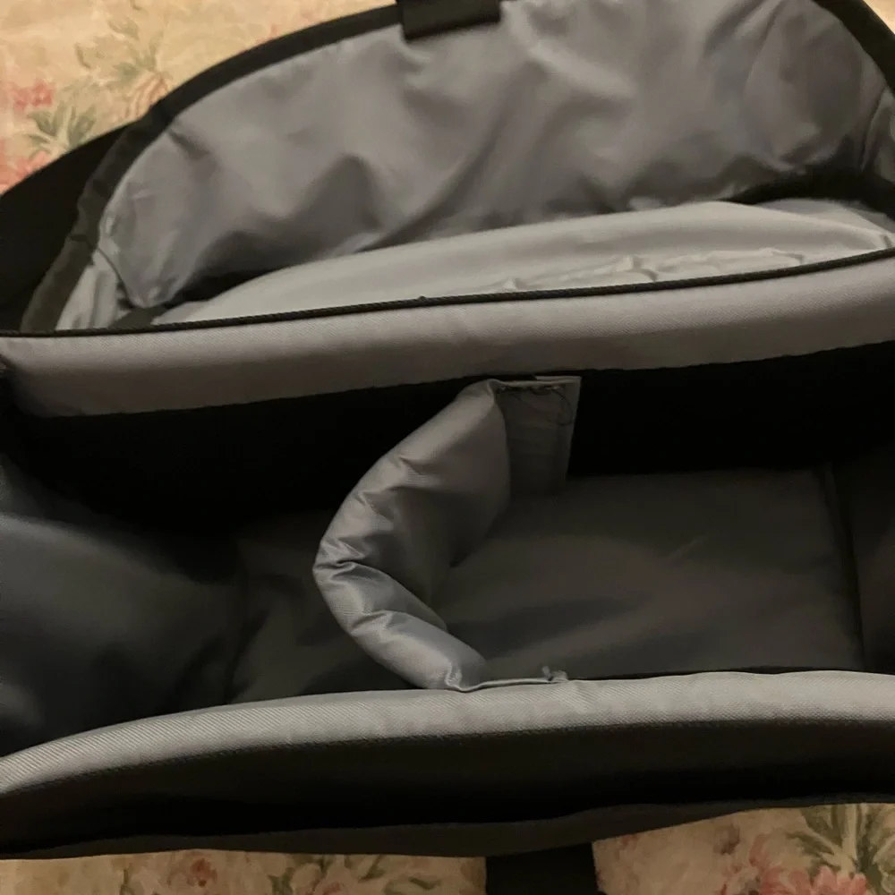 NWOT Canon Black Shoulder Camera Bag never used 🥰🥰❤️